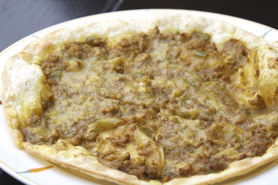 キーマカレーピザ（800円）