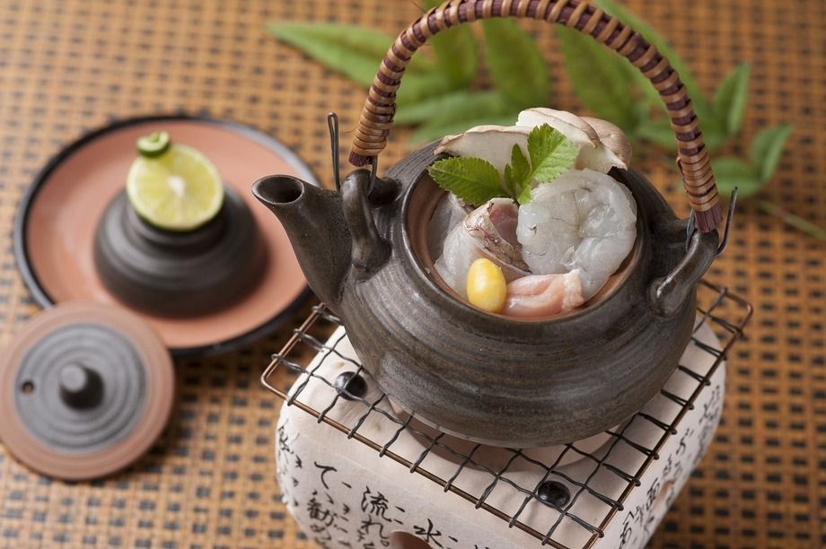 松茸入り土瓶蒸し（1,280円）