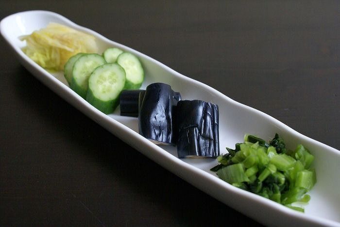 お漬物盛り合わせ（580円）