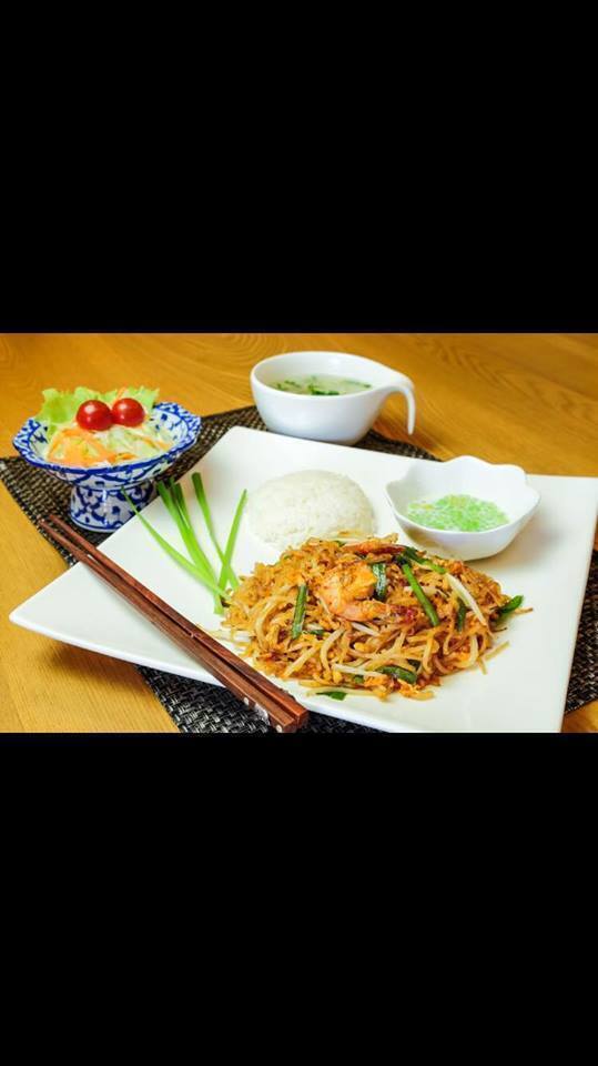 Ｄセット　パッタイ（タイ風焼きそば）（８５０円）