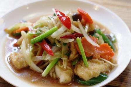 プラー・パット・セロリ（８５０円）