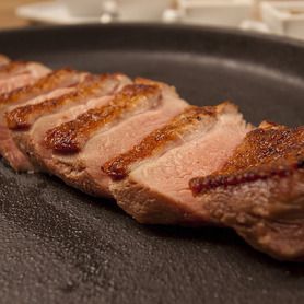 マグレ鴨（欧州産）の鉄板グリル