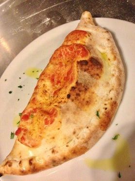 Calzoneカルツォーネ
