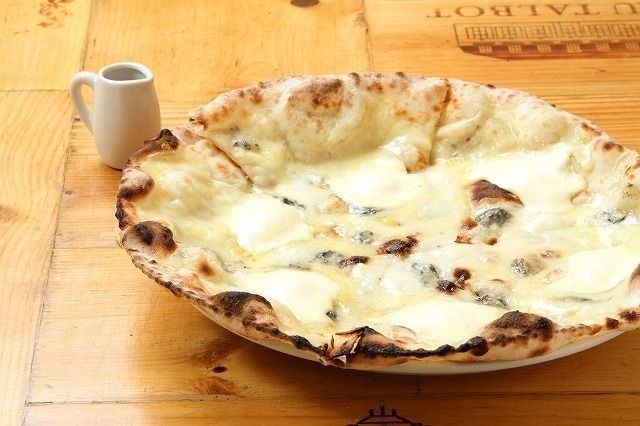 【人気No.2】　クアトロ・フォルマッジ（800）