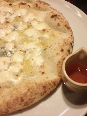 Quattoro Formaggiクアトロフォルマッジ