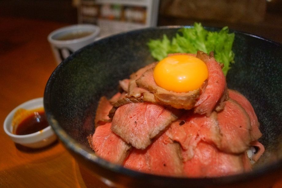 ローストビーフ丼 ※ランチ限定（980）