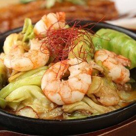 海老とキャベツのアンチョビ炒め