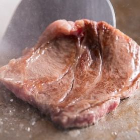 A5ランク極上和牛のステーキ