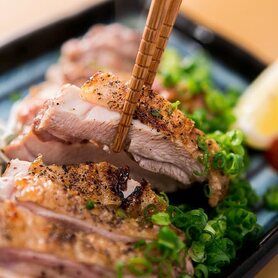 大山鶏もも岩塩焼