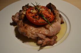 大山鶏もも肉　トマトロースト　炭火焼