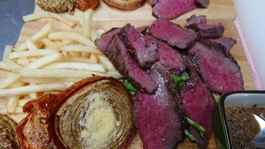 山形牛　和牛赤身肉　炭火焼　１００ｇ