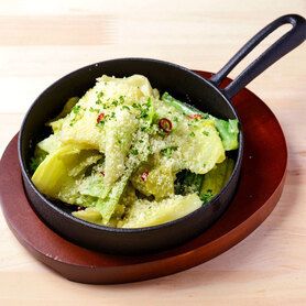 鉄板アンチョビキャベツ～アーリオオーリオ仕立て～