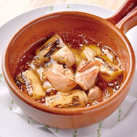 炙り鶏と長葱のアヒージョ