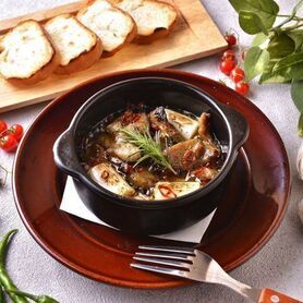 "希少部位"鶏ハラミと葱のアヒージョ