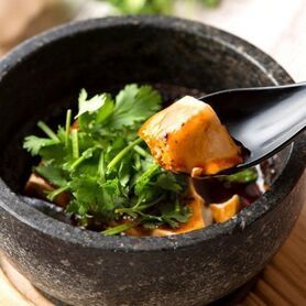 石焼パクチー麻婆豆腐