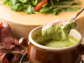 低温ローストビーフのパクチーズフォンデュ