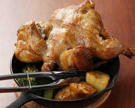 【RECOMMENDED】丸鶏の炭火壺焼きローストチキン(Grande) 