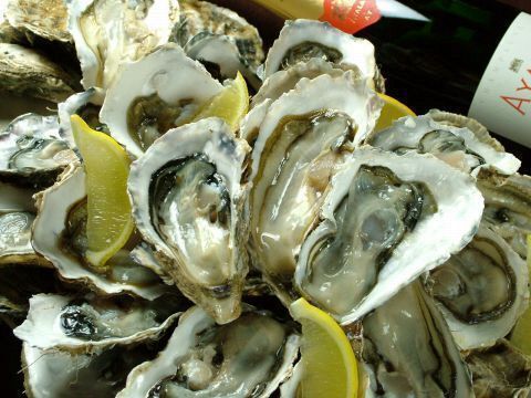 二次会お決まりですか？21時以降で使える、厚岸産焼牡蠣と豪華オードブル付き120分飲み放題2500円→1980円