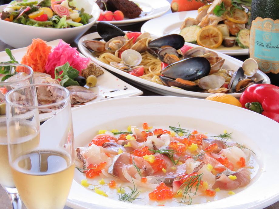 人気のカルパッチョやボリューム満点な料理が付コース 2980円飲放付