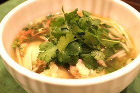 鶏肉のフォーランチ