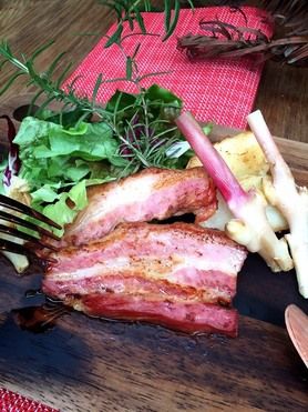 アボカドポークの厚切りベーコンステーキ