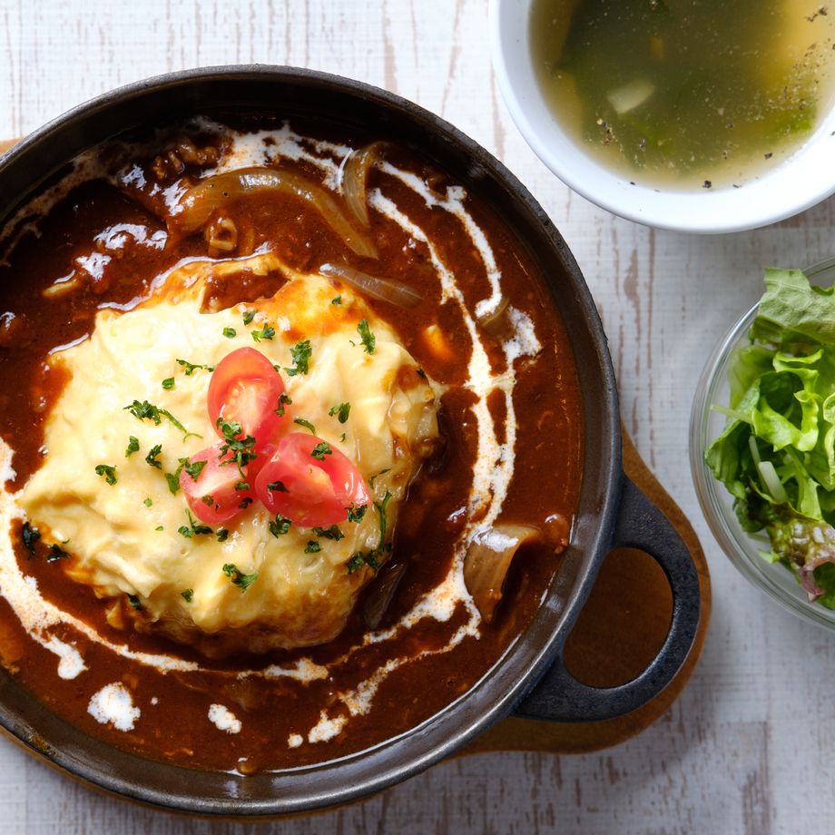 とろとろ半熟オムライス　デミグラスソース（850円）