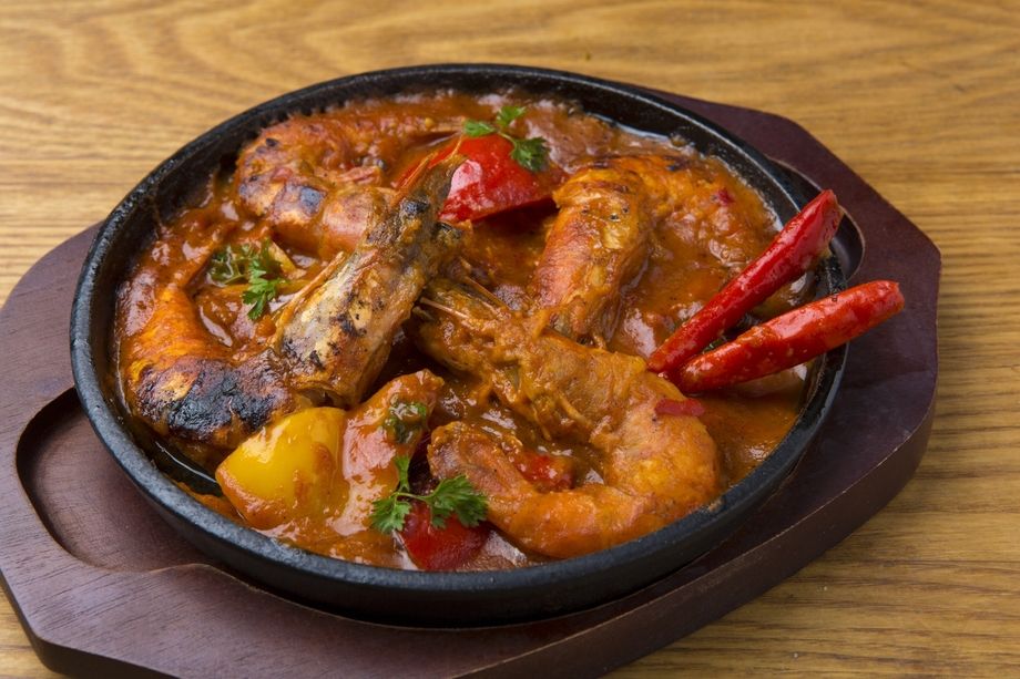 エビのピリ辛ロースト　～地中海風～ （920円）