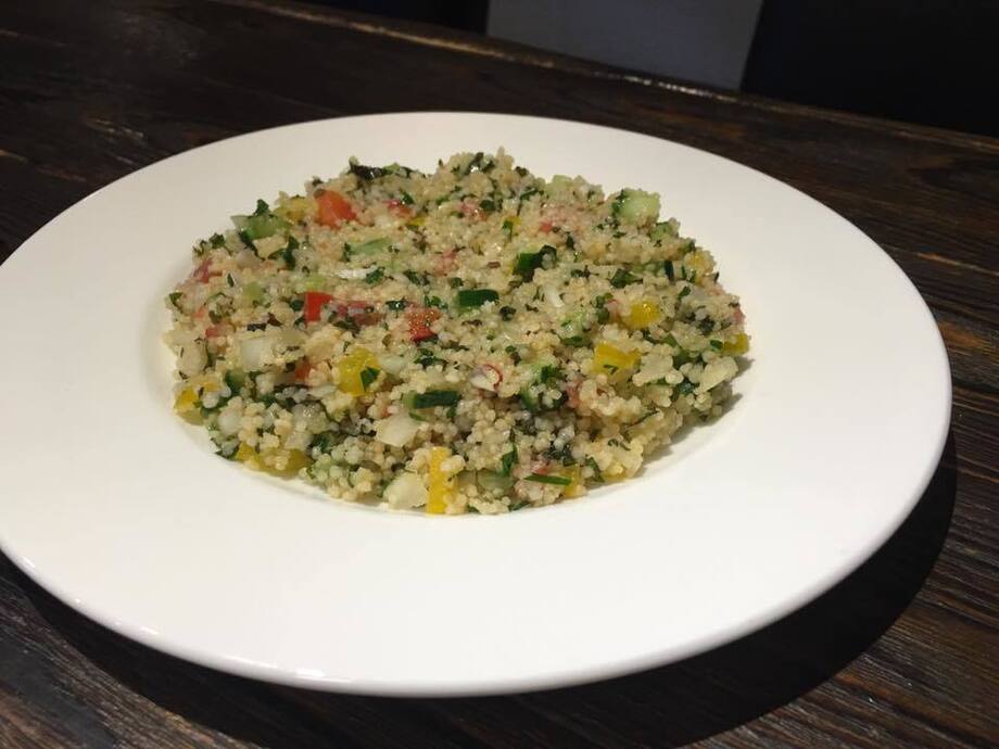 パクチーたっぷり季節野菜のクスクスのサラダ（580）