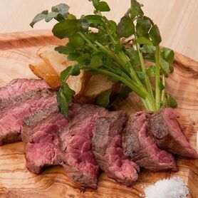 イチボ肉のシャリアピンステーキ