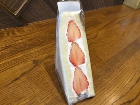 いちごサンド