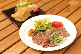 カンガルー肉のお料理（香り焼きorヒレカツ）