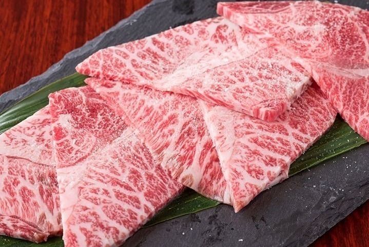 ミスジ／Fine Cow's Top Blade（一人前: 3,025円／一人焼肉: 908円）