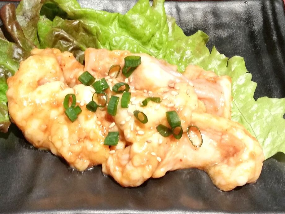 ホルモン／Cow's Organ（一人前: 990円／一人焼肉: 297円）