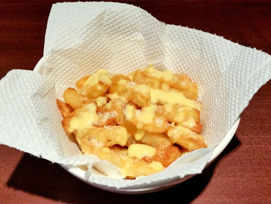 フライドポテト／Fried Potato（680円）