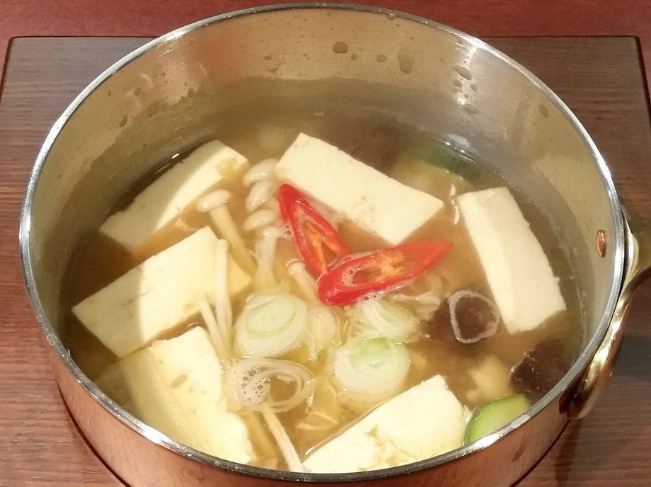 テンジャン（味噌）チゲ／Stew with Special Korean Homemade Miso（890円）