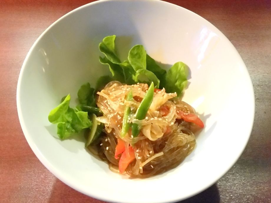 チャプチェ／Stir-Fried Korean Been-Starch（830円）