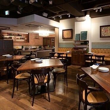 中央テーブル席