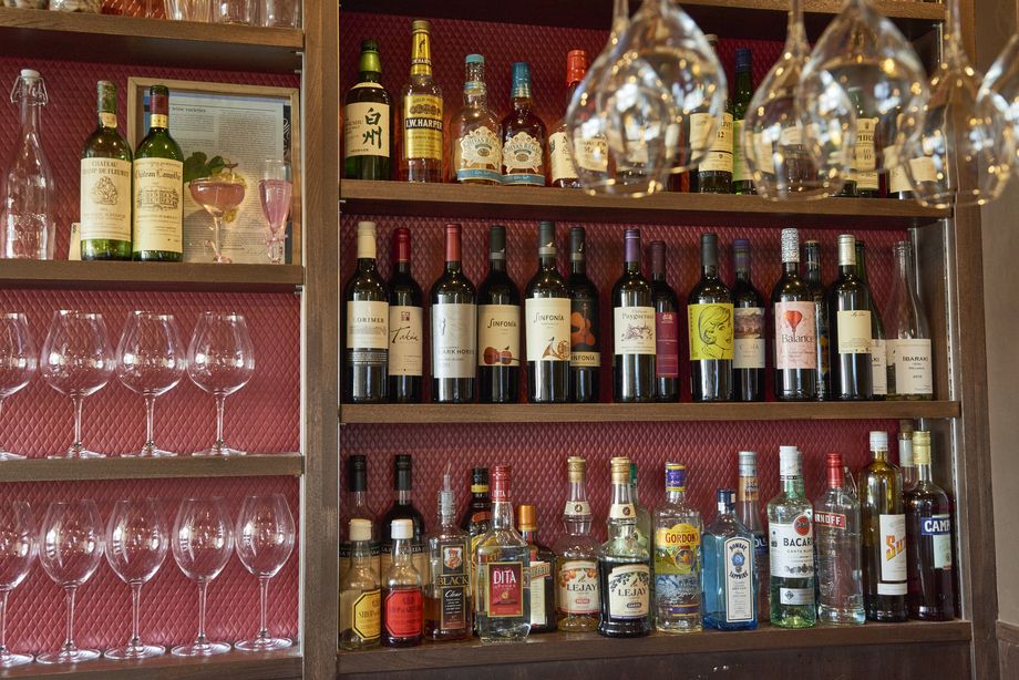 樽生スーパードライ　、カクテル、　ウイスキーなど