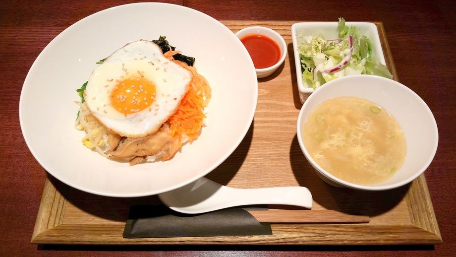 ビビンバ定食／Bibimba Lunch Set（930円）