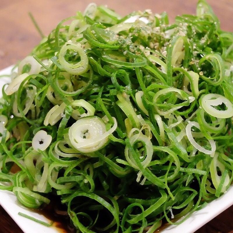 丹波地鶏もも肉タタキ  （税抜）（900円）