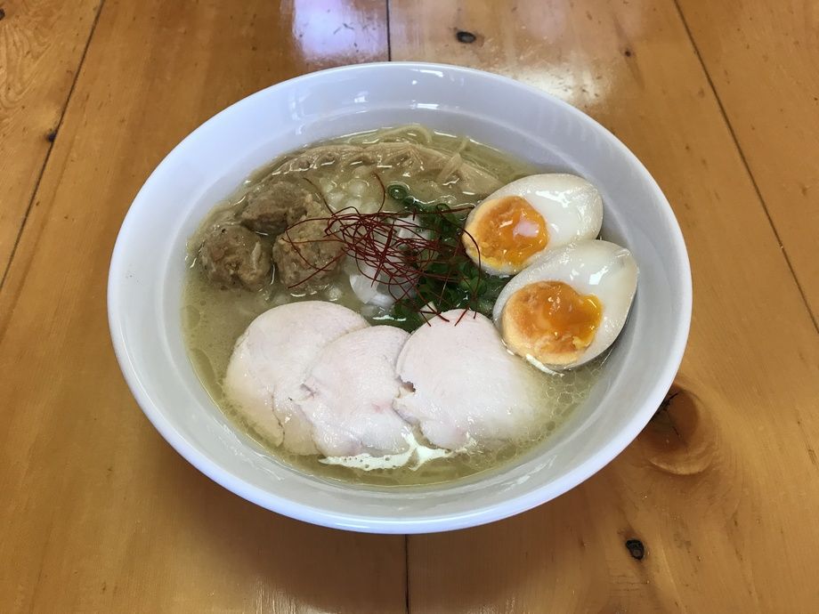 濃厚塩鶏白湯らーめん