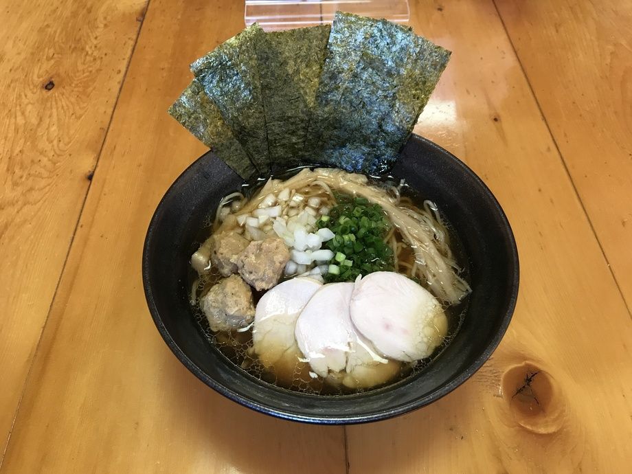 比内地鶏スープ使用 鶏そば（醤油）