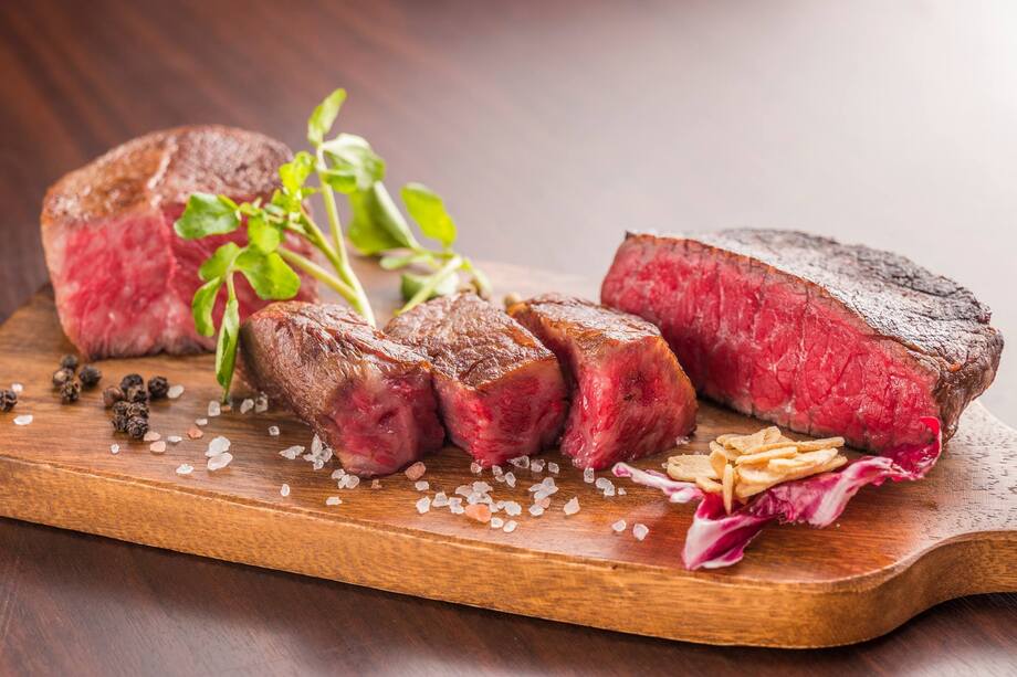 本日のステーキ3種食べ比べ（4,082円）