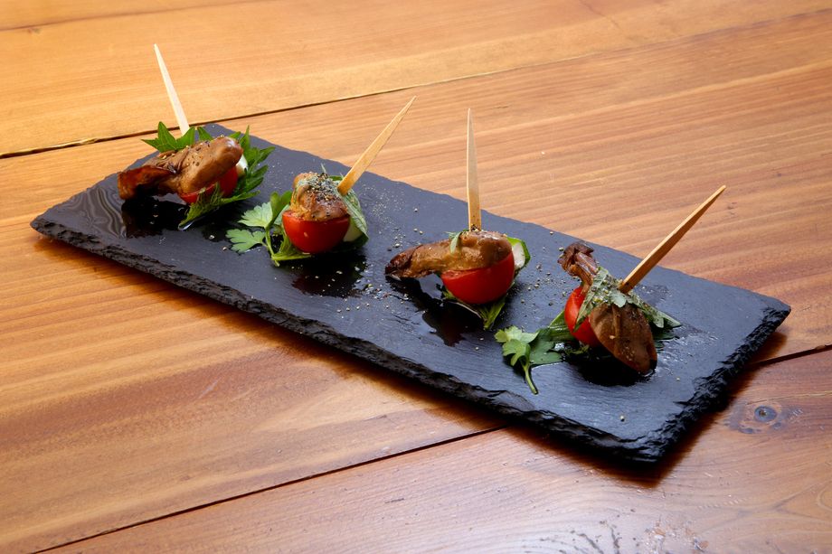 牡蠣マリネ　～カプレーゼ仕立て～（¥800）