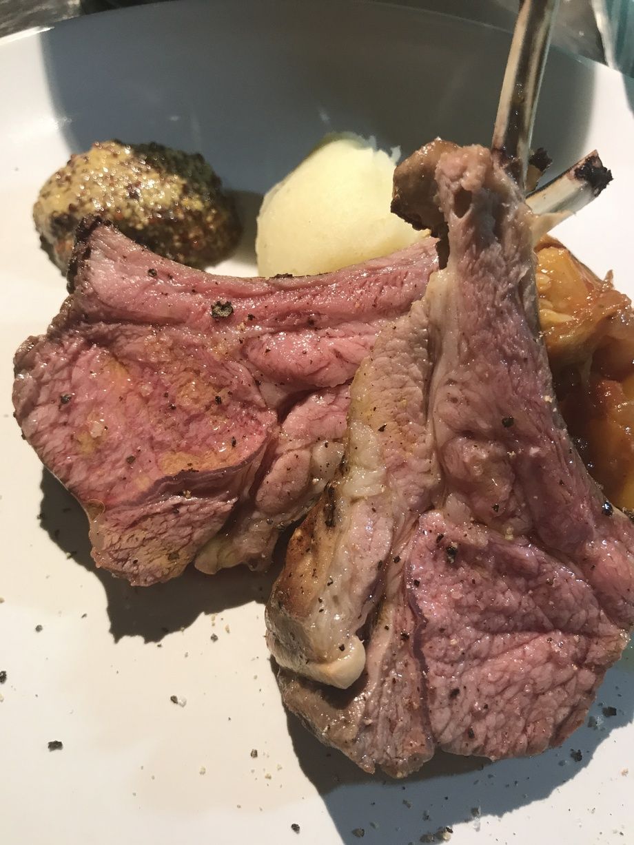 仔羊のロースト（1480円(税抜き)）