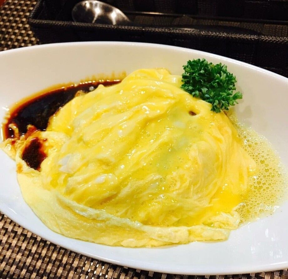 絶品焼鳥屋のオムライス（900円）