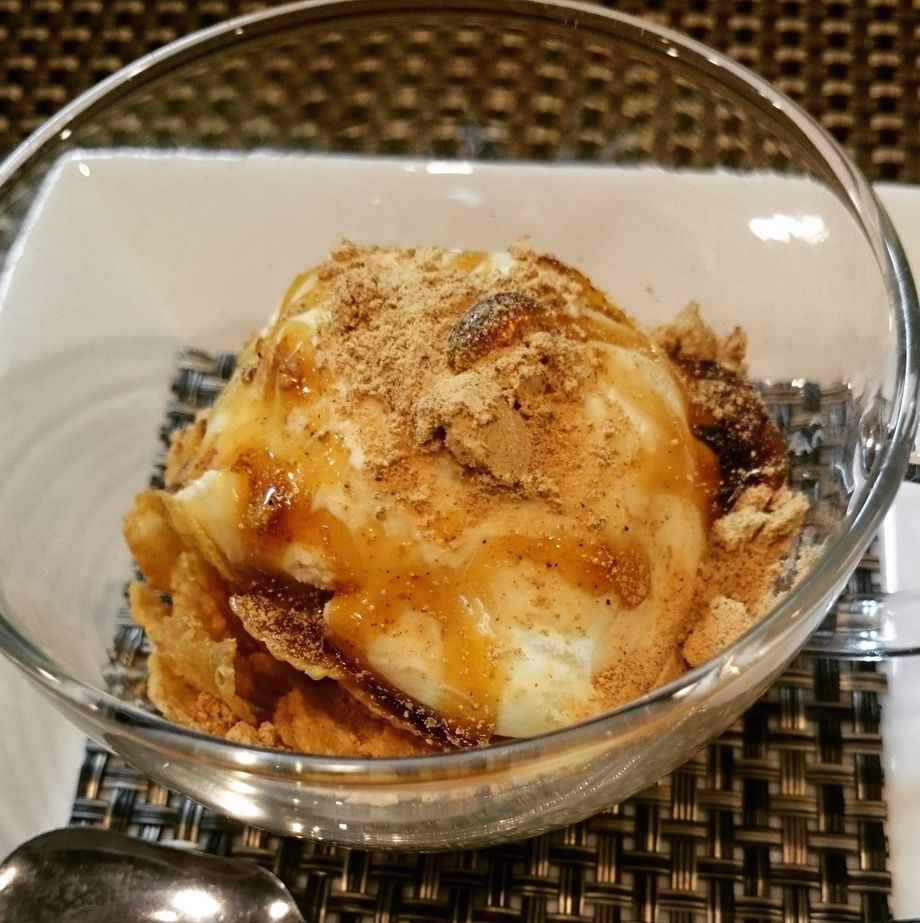 黒蜜ときな粉のアイス（320円）