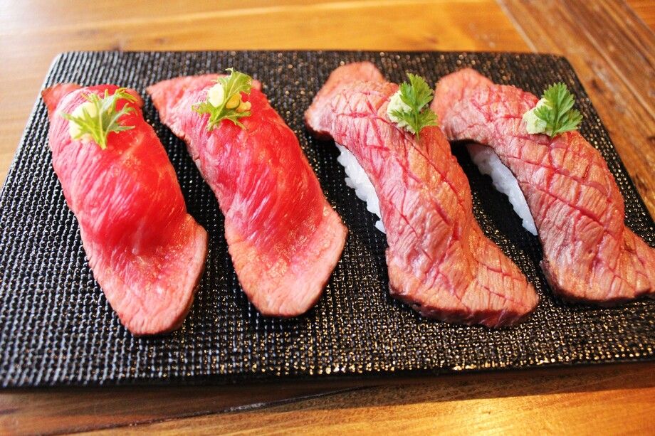 黒毛和牛の握り（1貫　290~（日によって異なります））