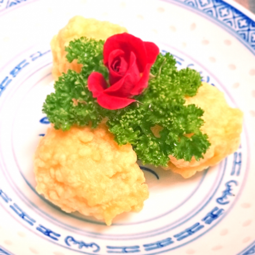 カニと海老のすり身の衣揚げ（軟炸蝦蟹）（880円）