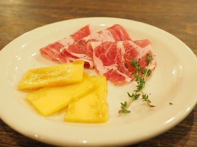 生ハムとみそ漬けチーズ（400円）